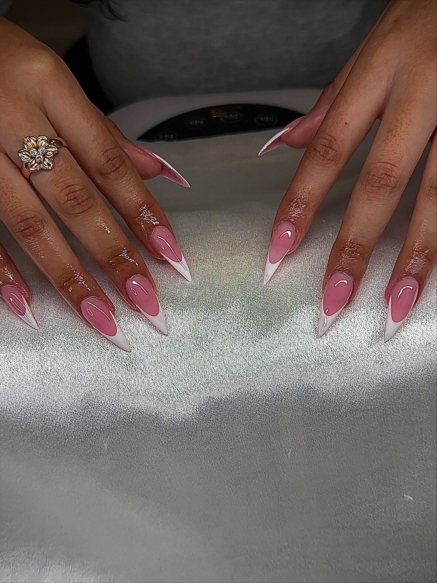 Pose d'ongles Institut V Montréal